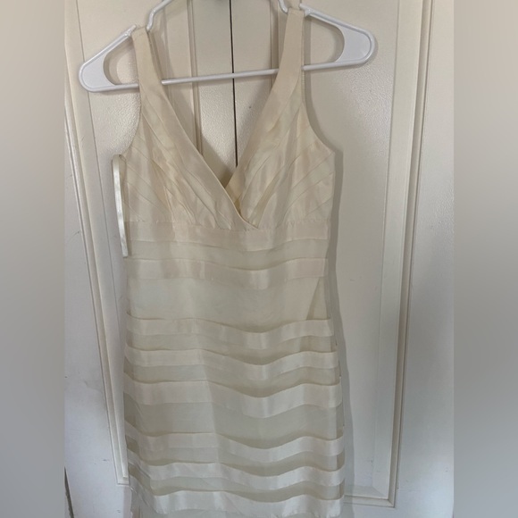 Ann Taylor Gown-Floor Length-size 2Petite-New With Tags - Picture 4 of 14